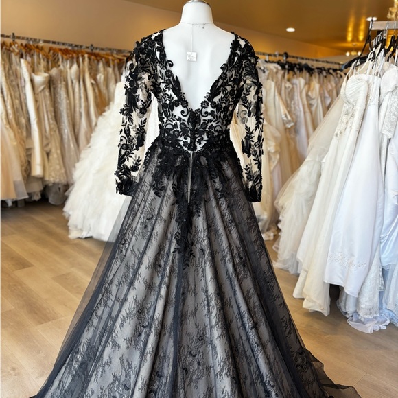 Maggie Sottero Black Lace Wedding Dress - Picture 10 of 11